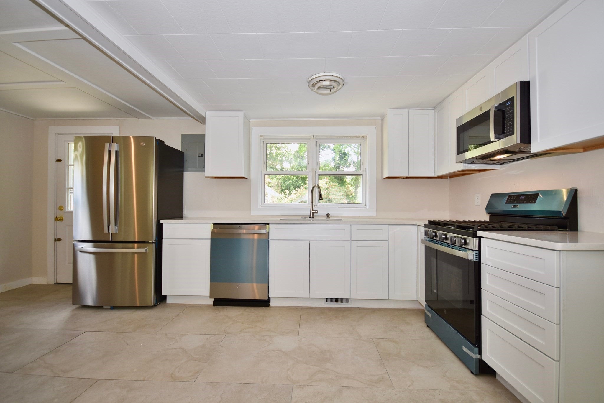 12 Lake Rd E RD, Yarmouth, MA, 12 Lake Rd E RD, Yarmouth, MA Photo #6