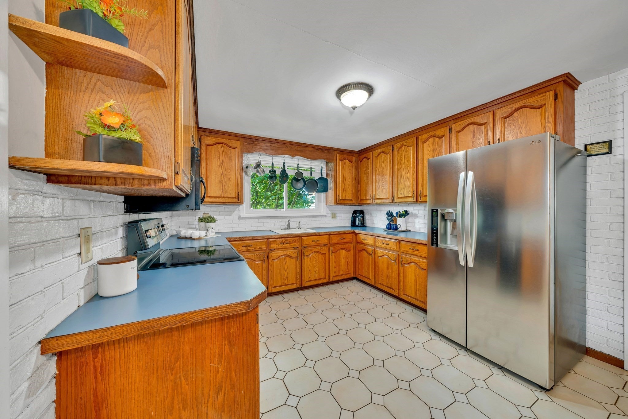 26 Beach St, Malden, MA Photo #16