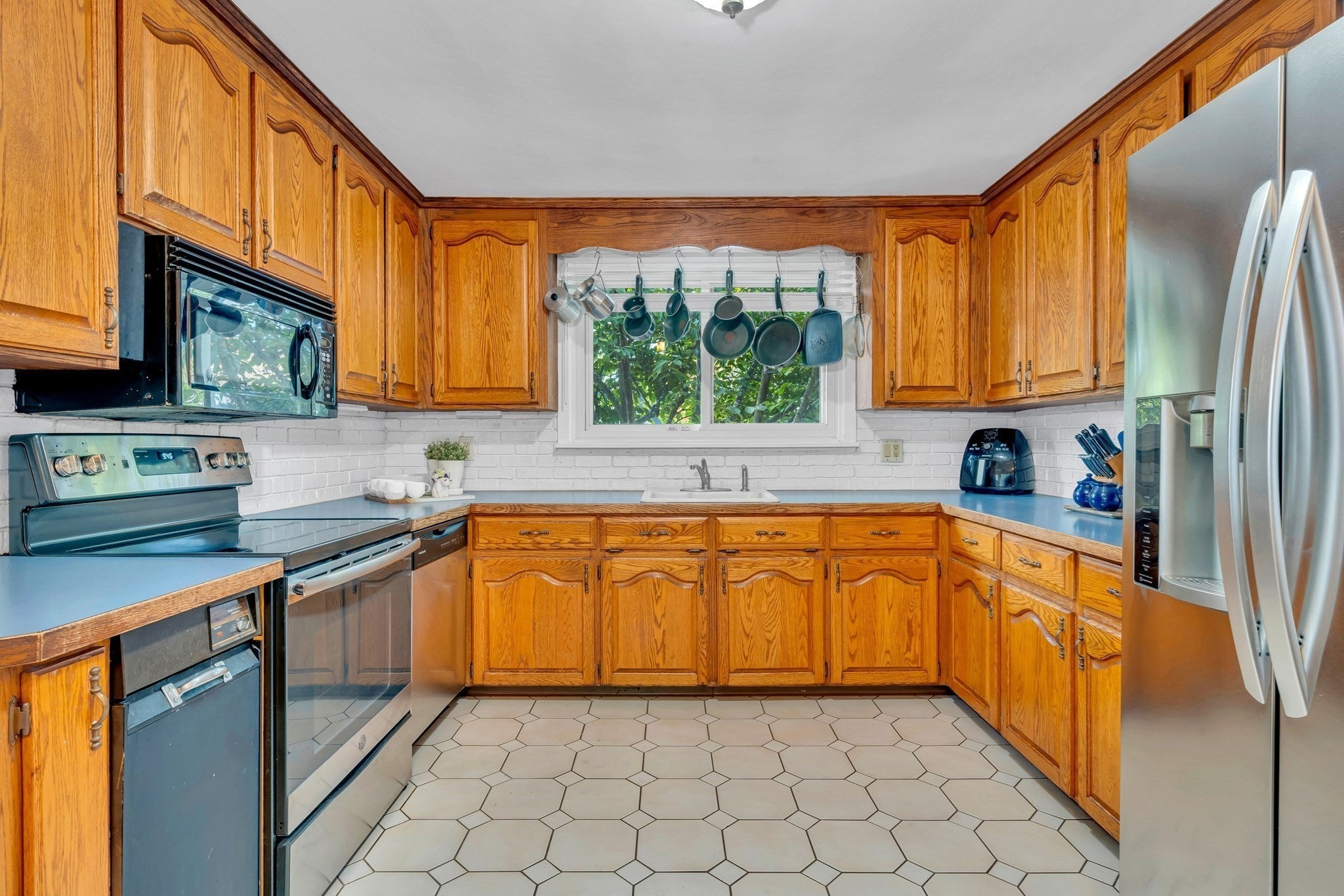 26 Beach St, Malden, MA Photo #17
