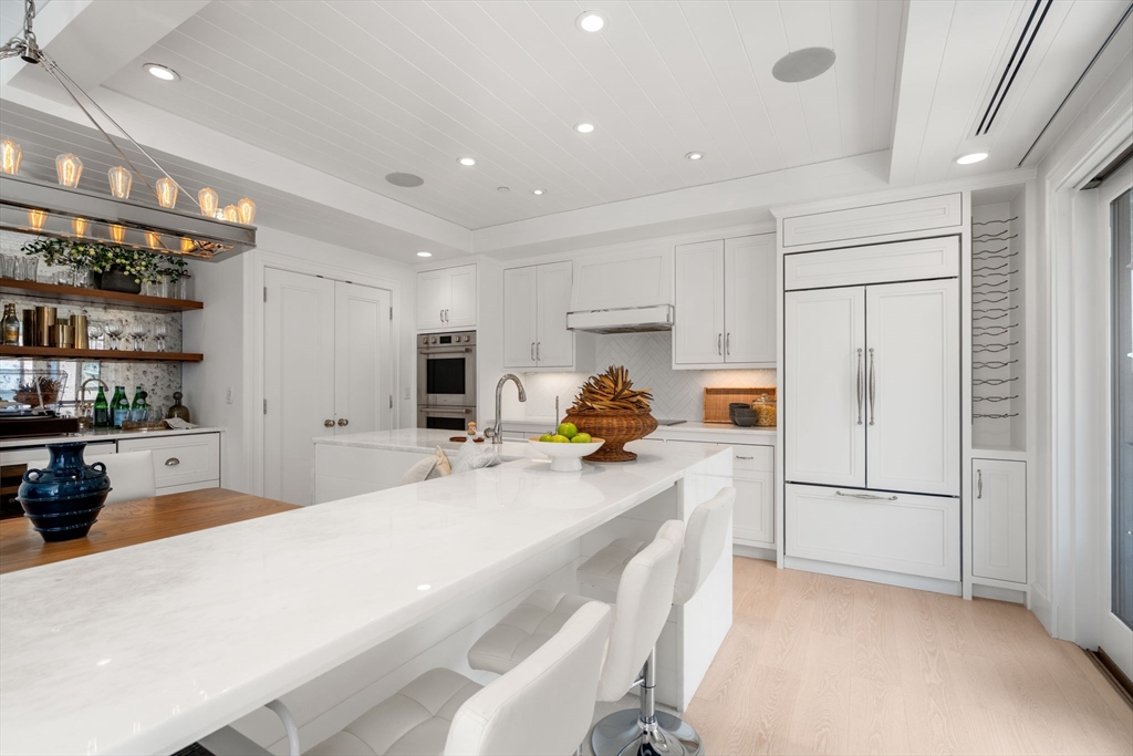 50 Battery St 401/501