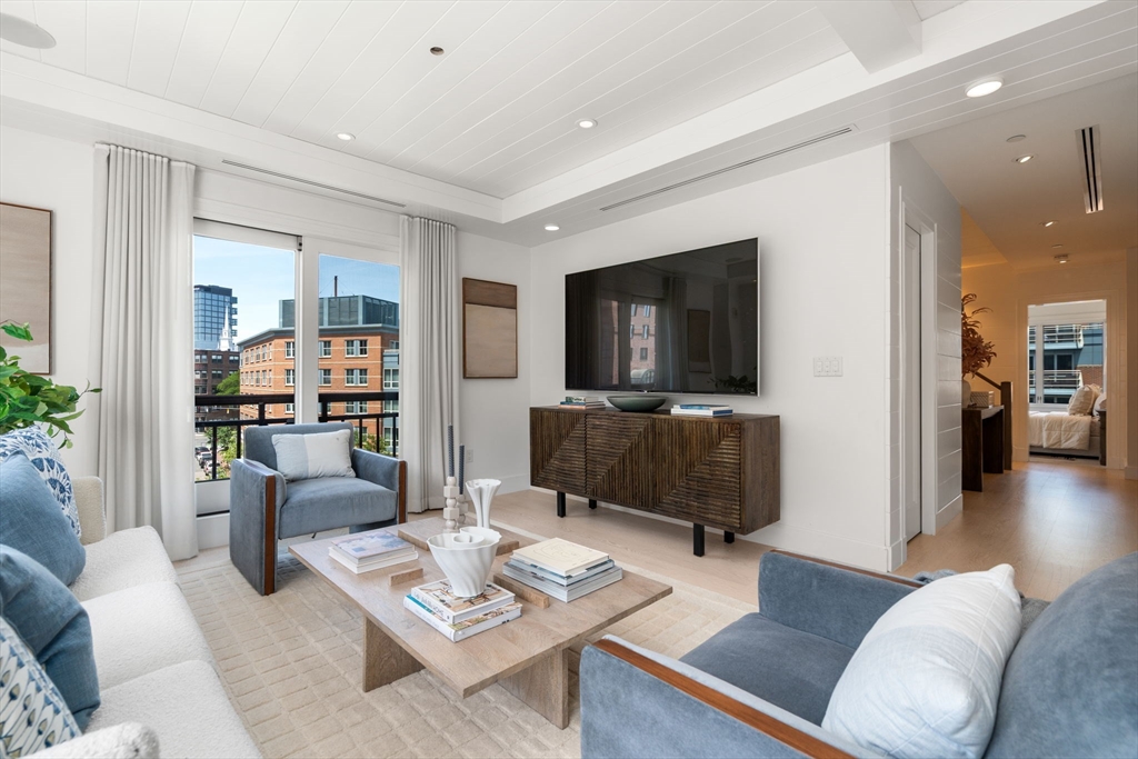 50 Battery St 401/501