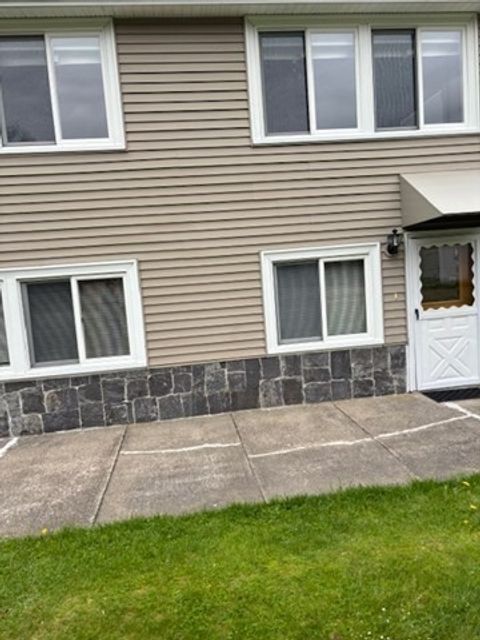 27 B Middleton St B Millbury MA 01527