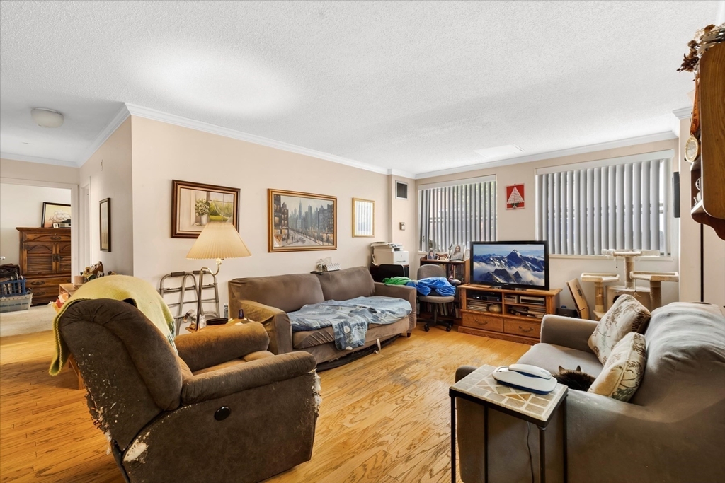 106 13th St 114