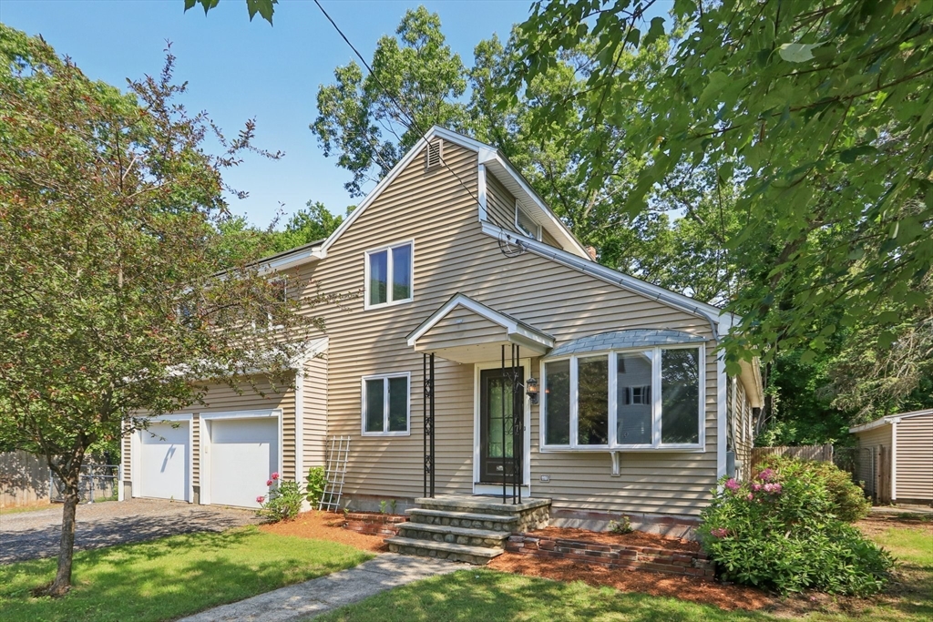 9 Edgewood St