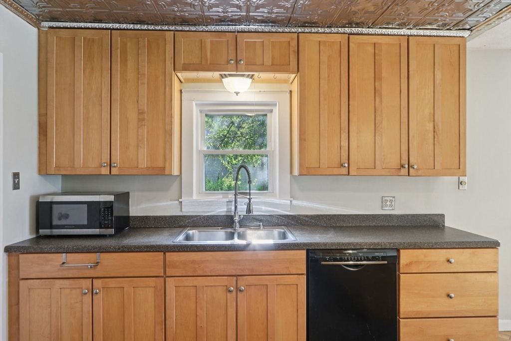 9 Edgewood St