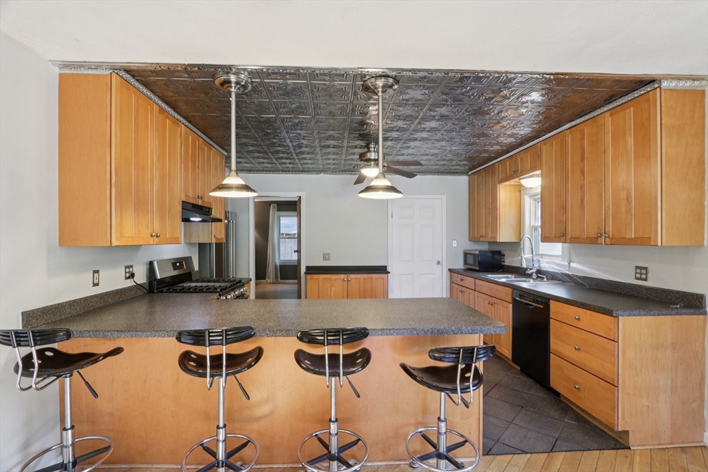 9 Edgewood St
