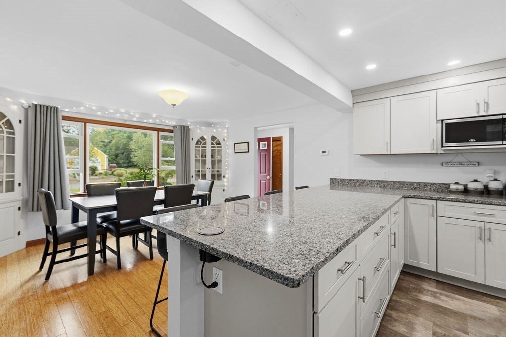 33 Woodland Rd, Rochester, MA, 33 Woodland Rd, Rochester, MA Photo #10