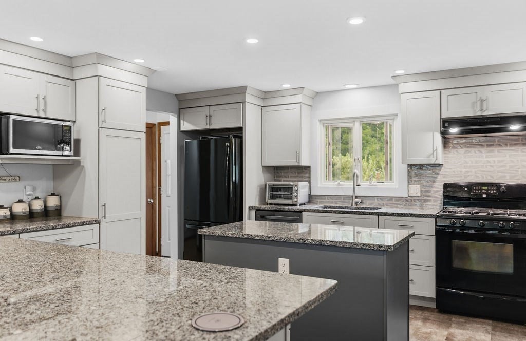 33 Woodland Rd, Rochester, MA, 33 Woodland Rd, Rochester, MA Photo #15