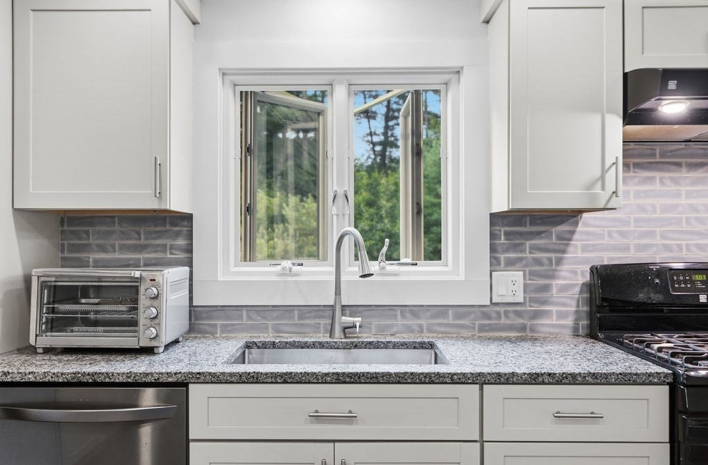 33 Woodland Rd, Rochester, MA, 33 Woodland Rd, Rochester, MA Photo #14