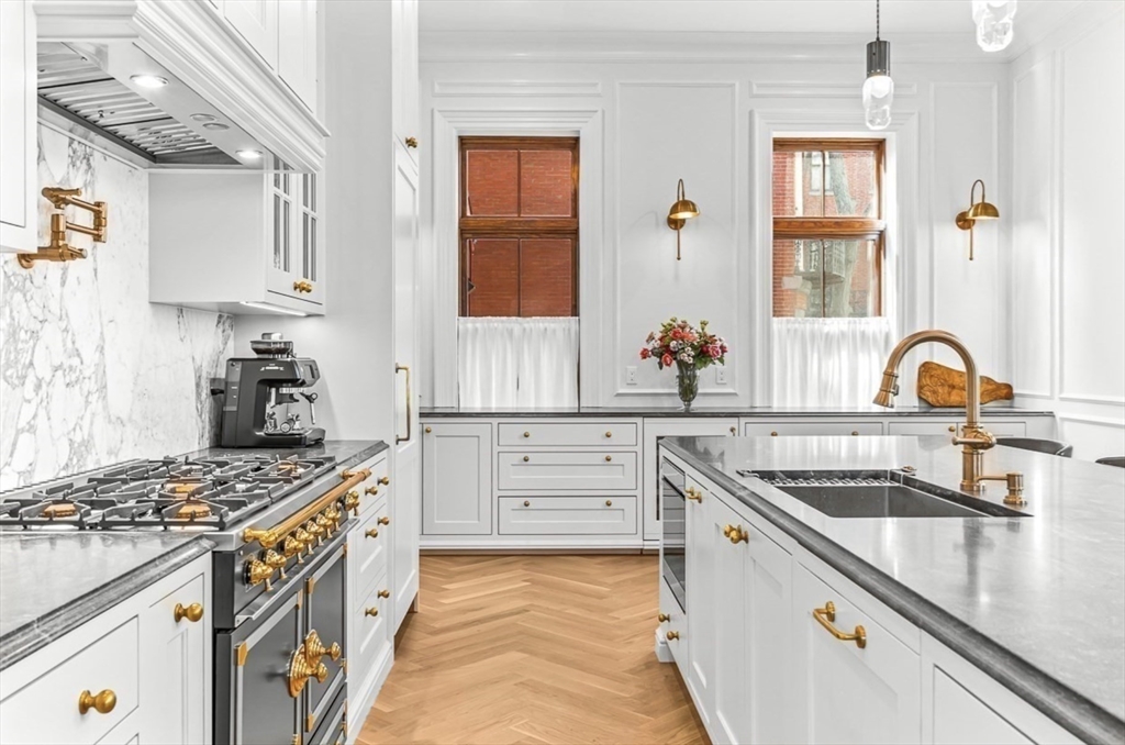 31 Monument Sq SF