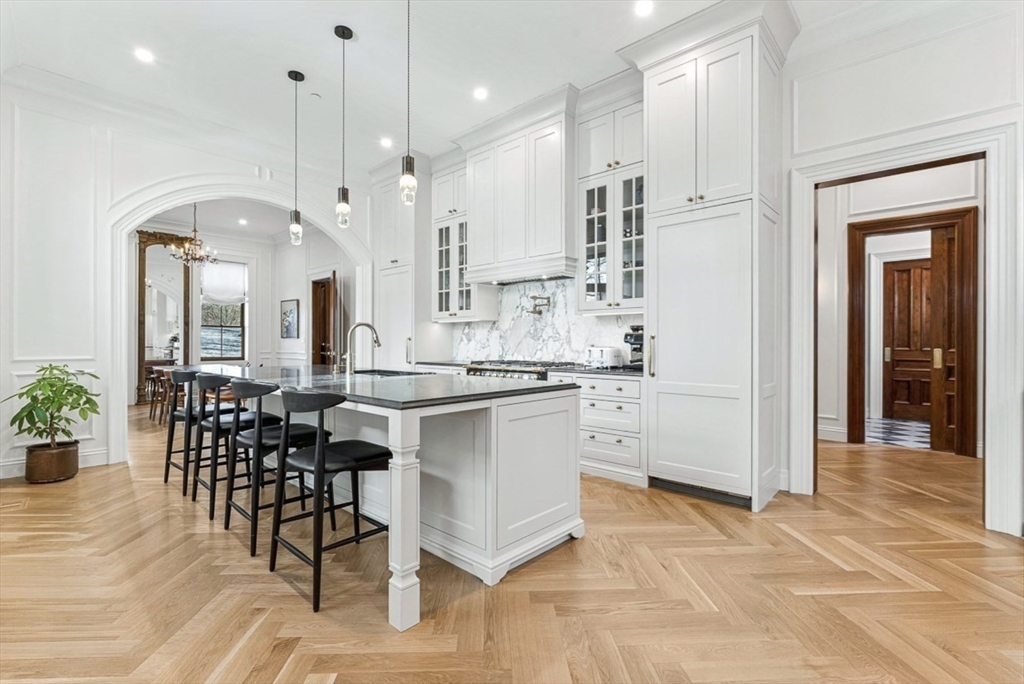 31 Monument Sq SF