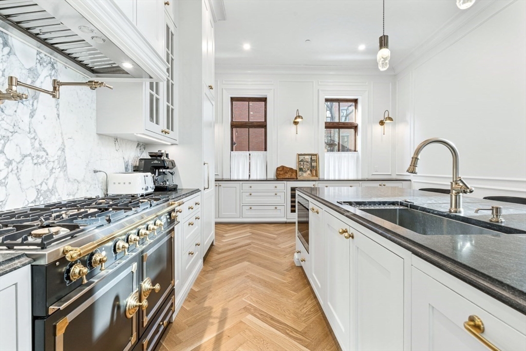 31 Monument Sq SF