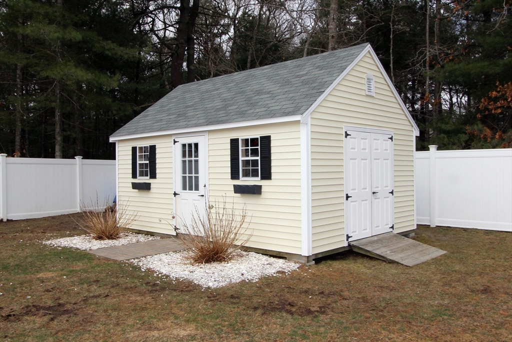 35 Settlers Way