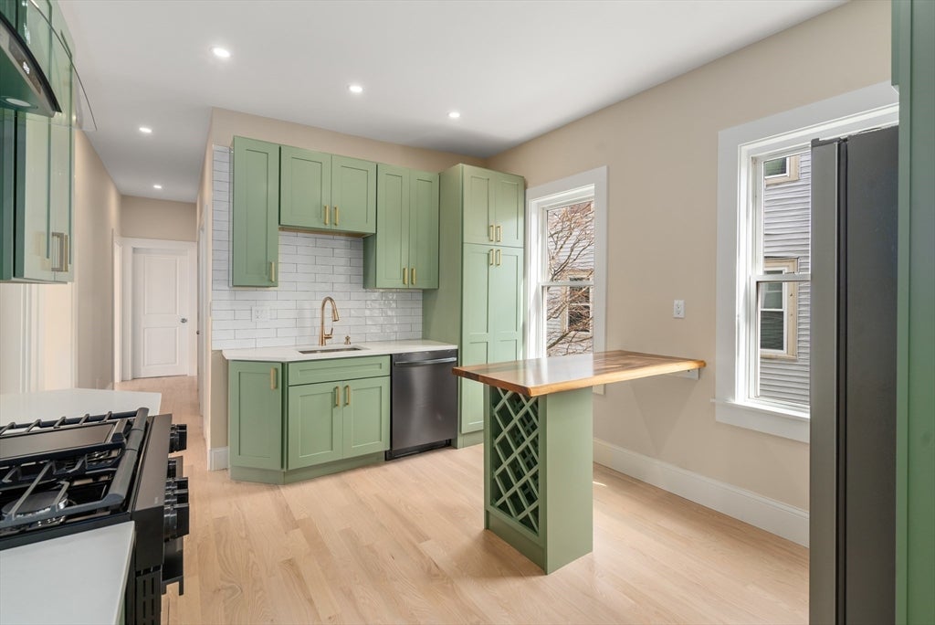 99 Beech Street #2, Belmont, MA, 99 Beech Street #2, Belmont, MA Photo #1