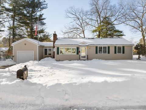 25 Pine Ridge Dr Ayer MA 01432