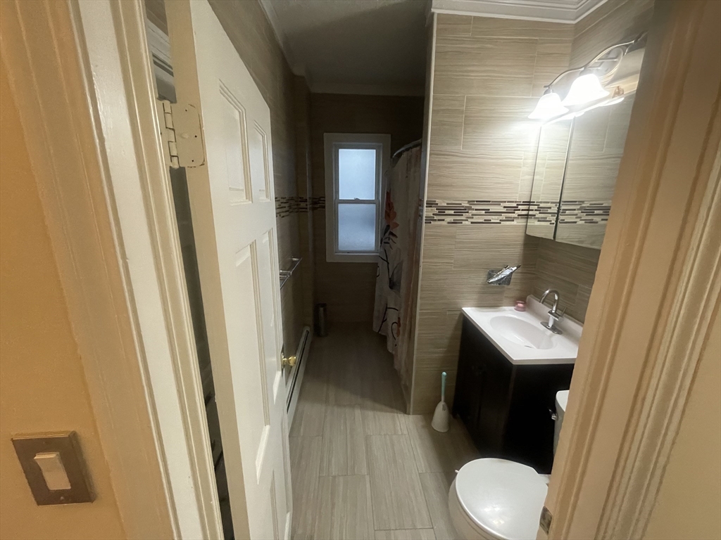 76 Kingsdale St 1