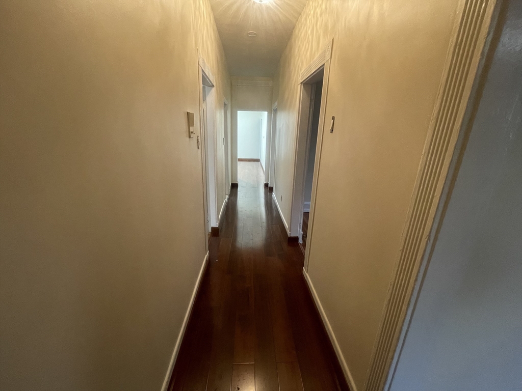 76 Kingsdale St 1