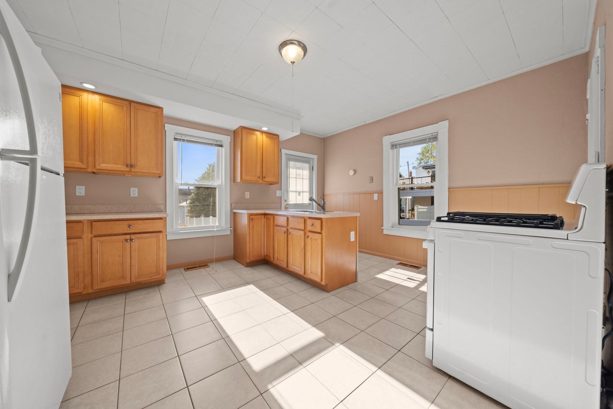 27 Highland St #27, Woburn, MA, 27 Highland St #27, Woburn, MA Photo #11