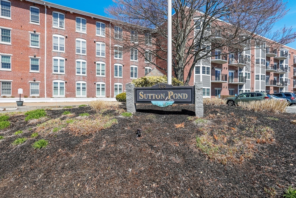 148 Main St A105