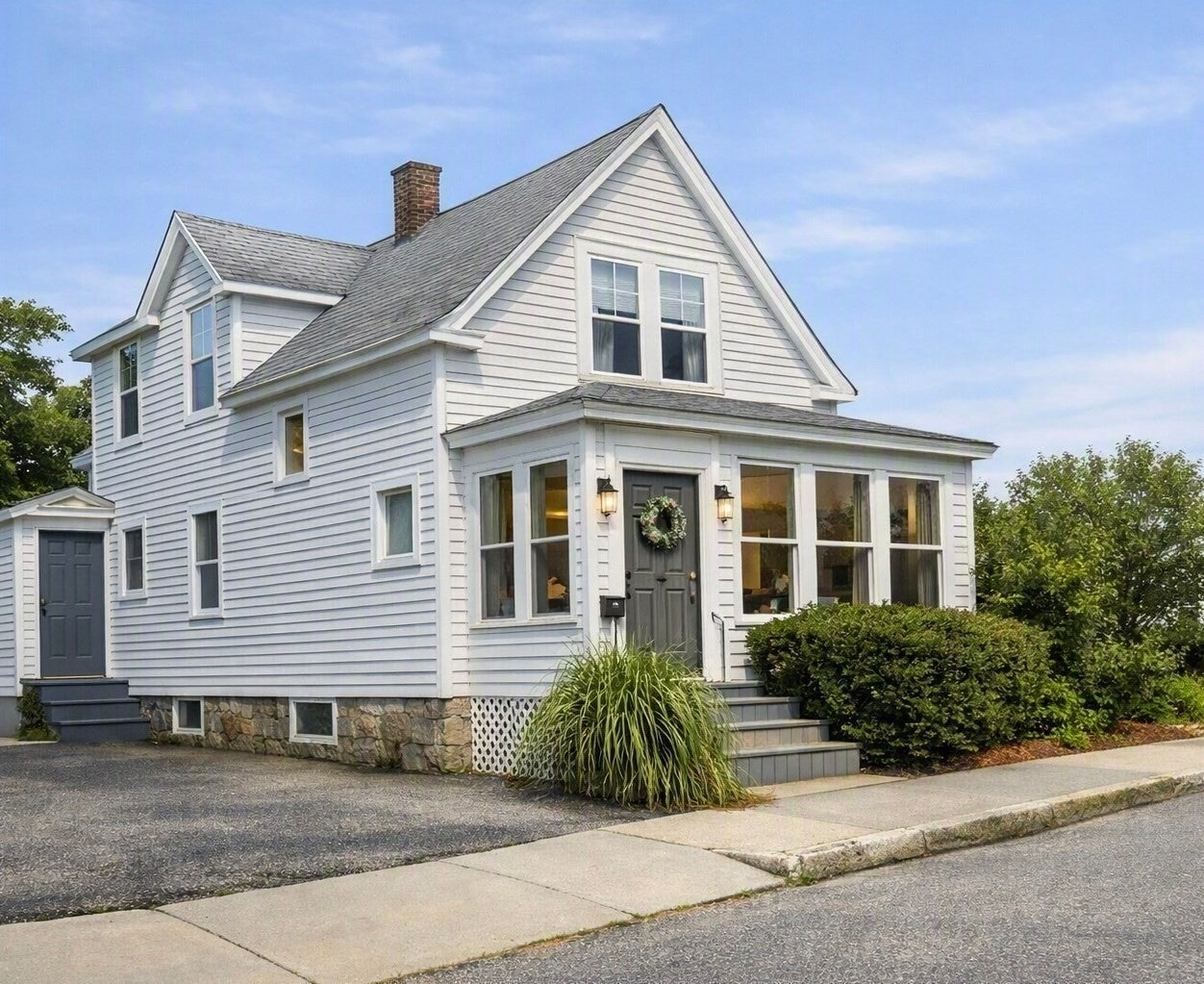 25 Parker Hill Ave, Milford MA 01757