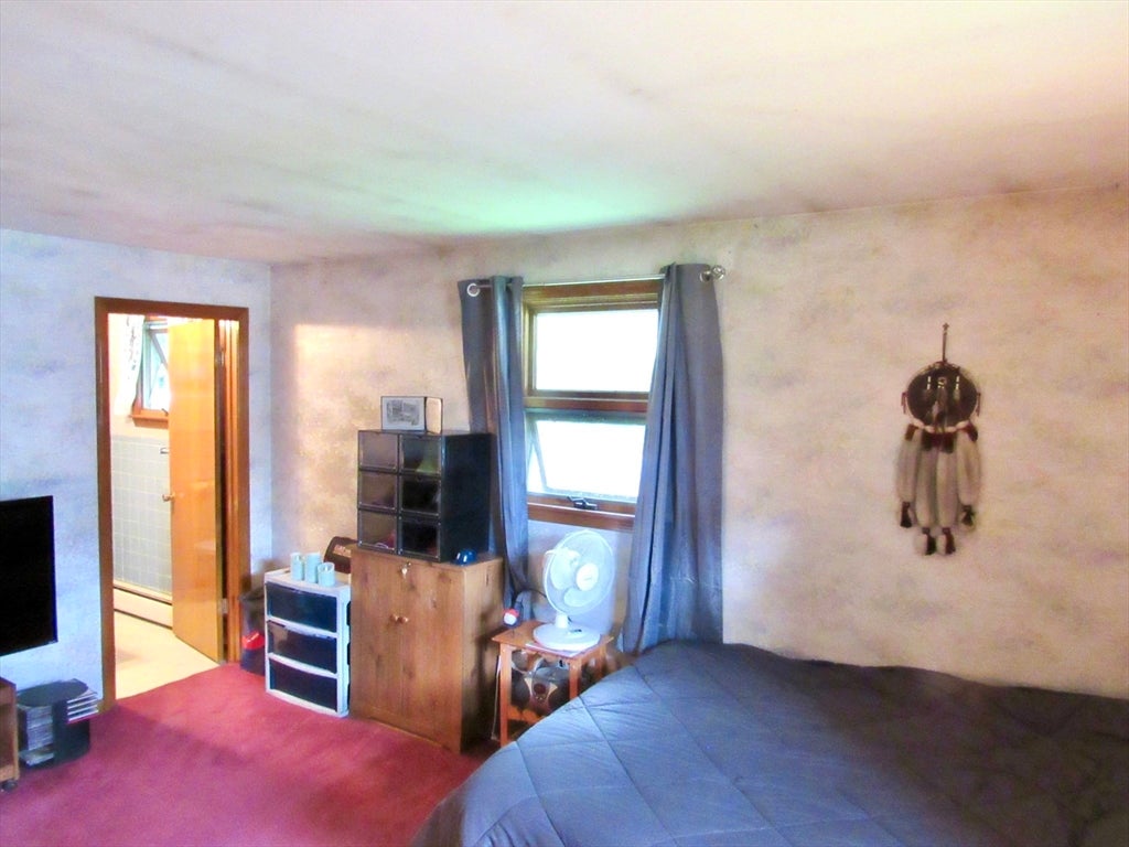 1117 Overlook Dr, Palmer, MA, 1117 Overlook Dr, Palmer, MA Photo #24