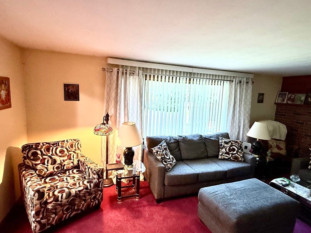 1117 Overlook Dr, Palmer, MA, 1117 Overlook Dr, Palmer, MA Photo #10