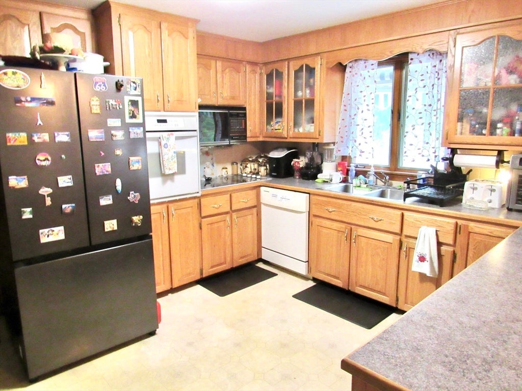 1117 Overlook Dr, Palmer, MA, 1117 Overlook Dr, Palmer, MA Photo #19