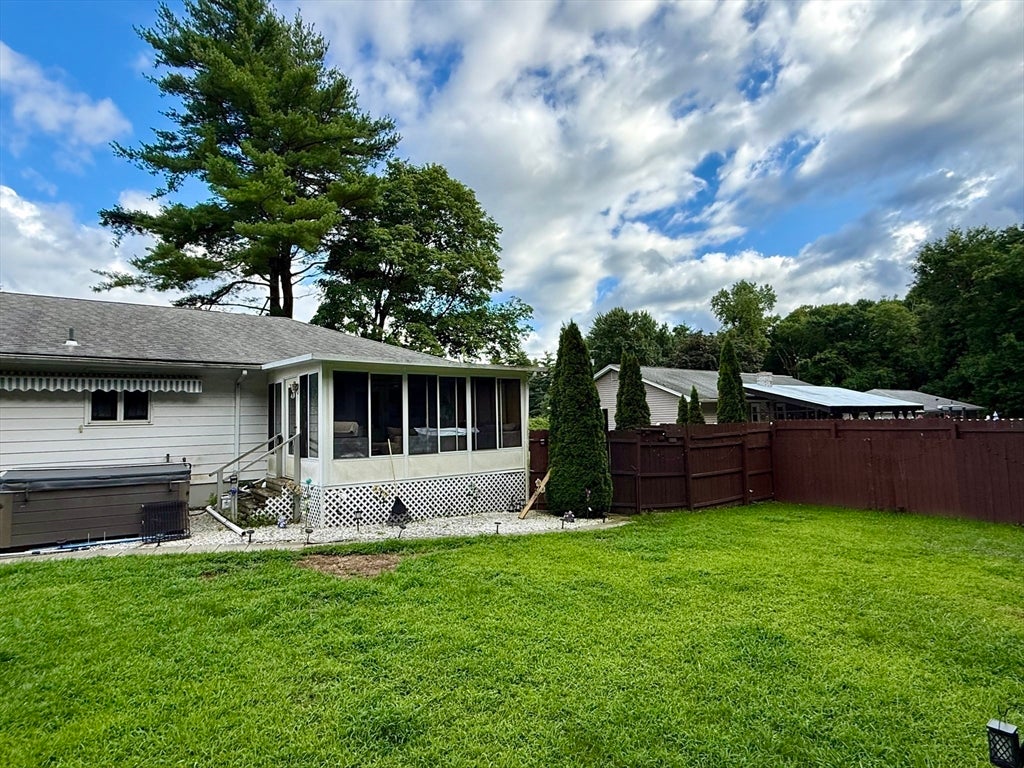 1117 Overlook Dr, Palmer, MA, 1117 Overlook Dr, Palmer, MA Photo #6