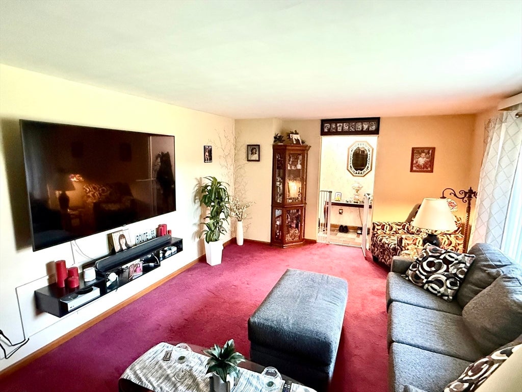 1117 Overlook Dr, Palmer, MA, 1117 Overlook Dr, Palmer, MA Photo #8