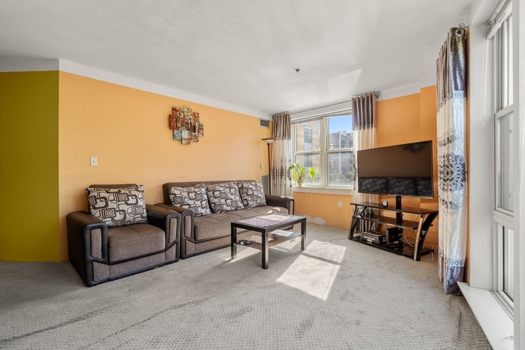 113 Sumner St 23