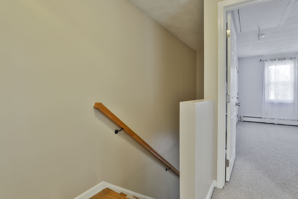 Haverhill, Massachusetts 01832, United States, 2 Bedrooms Bedrooms, ,2 BathroomsBathrooms,Residential,Active,230267