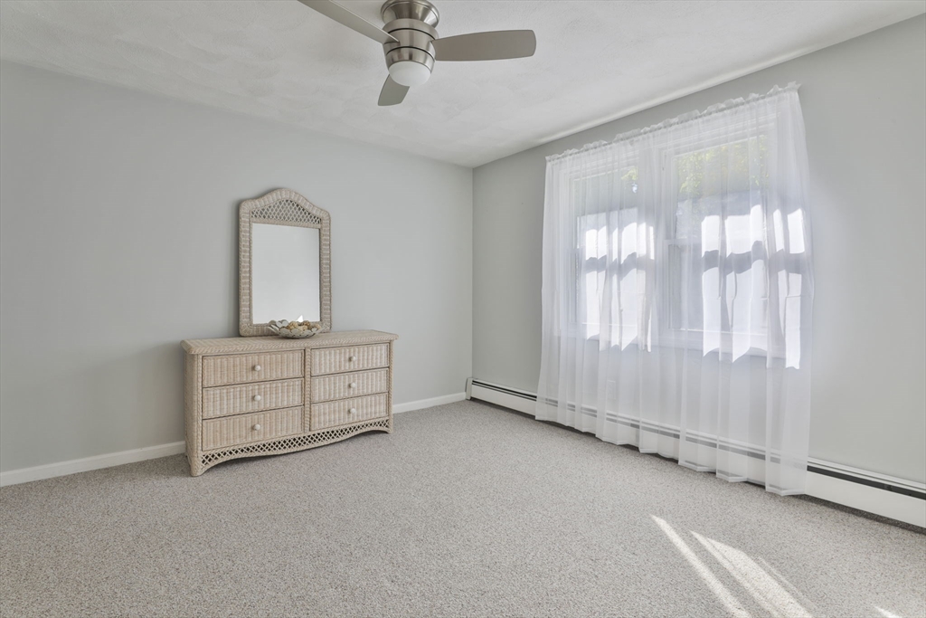 Haverhill, Massachusetts 01832, United States, 2 Bedrooms Bedrooms, ,2 BathroomsBathrooms,Residential,Active,230267