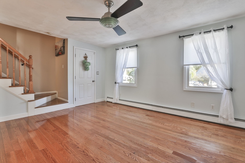 Haverhill, Massachusetts 01832, United States, 2 Bedrooms Bedrooms, ,2 BathroomsBathrooms,Residential,Active,230267