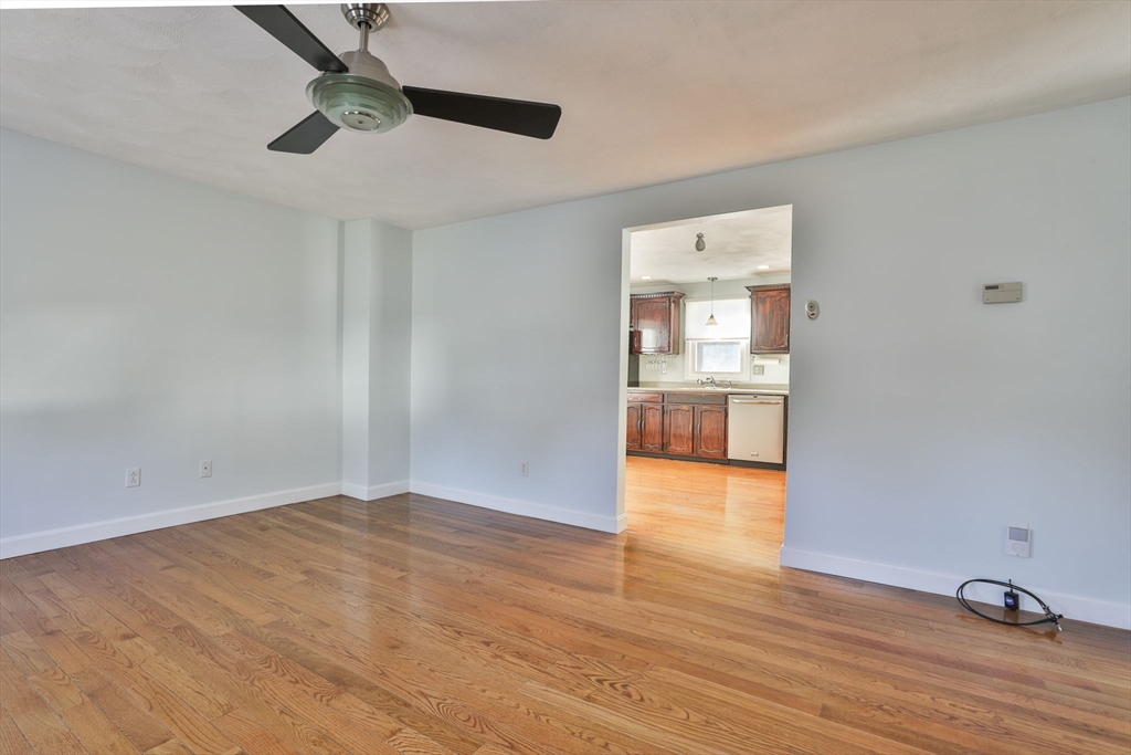 Haverhill, Massachusetts 01832, United States, 2 Bedrooms Bedrooms, ,2 BathroomsBathrooms,Residential,Active,230267