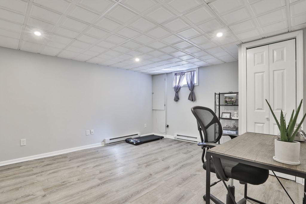 Haverhill, Massachusetts 01832, United States, 2 Bedrooms Bedrooms, ,2 BathroomsBathrooms,Residential,Active,230267