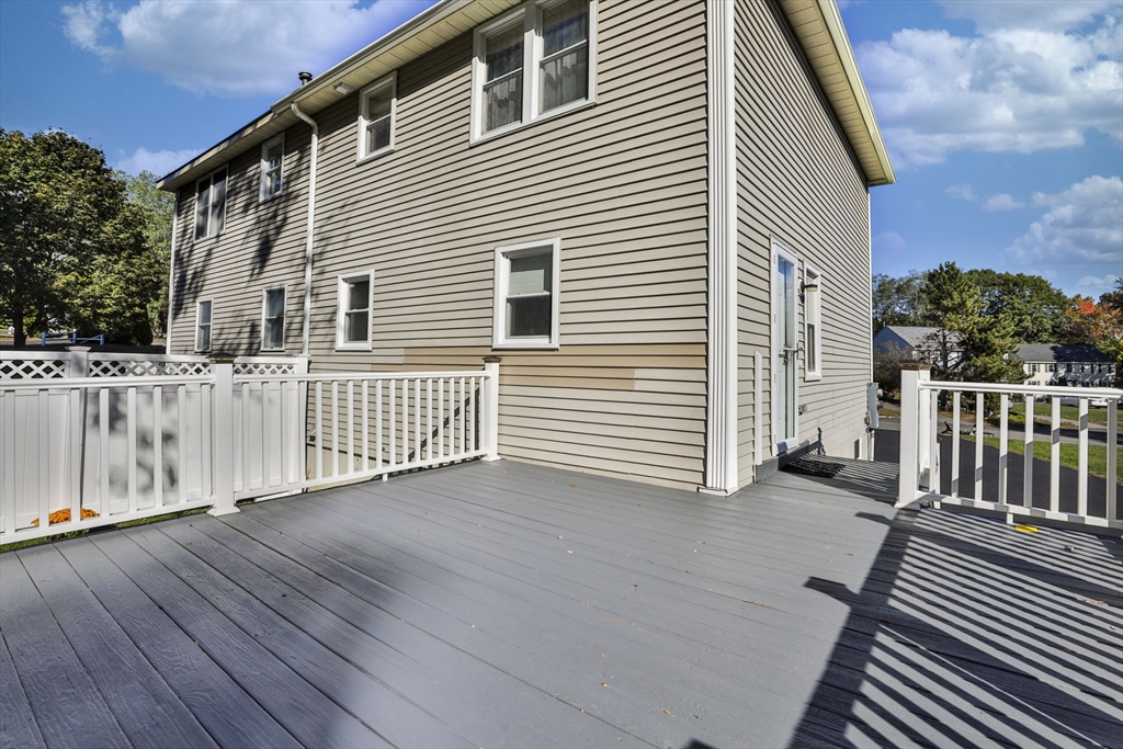 Haverhill, Massachusetts 01832, United States, 2 Bedrooms Bedrooms, ,2 BathroomsBathrooms,Residential,Active,230267