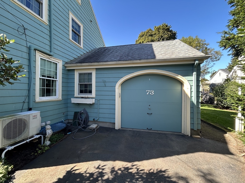 73 Woodlawn Ave