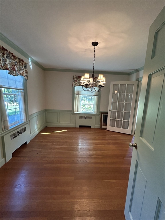 73 Woodlawn Ave