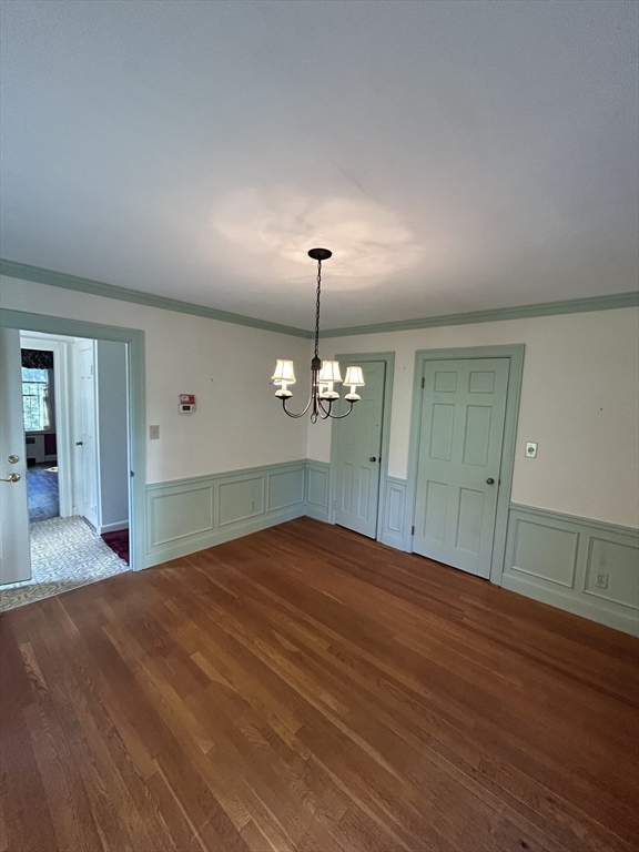 73 Woodlawn Ave