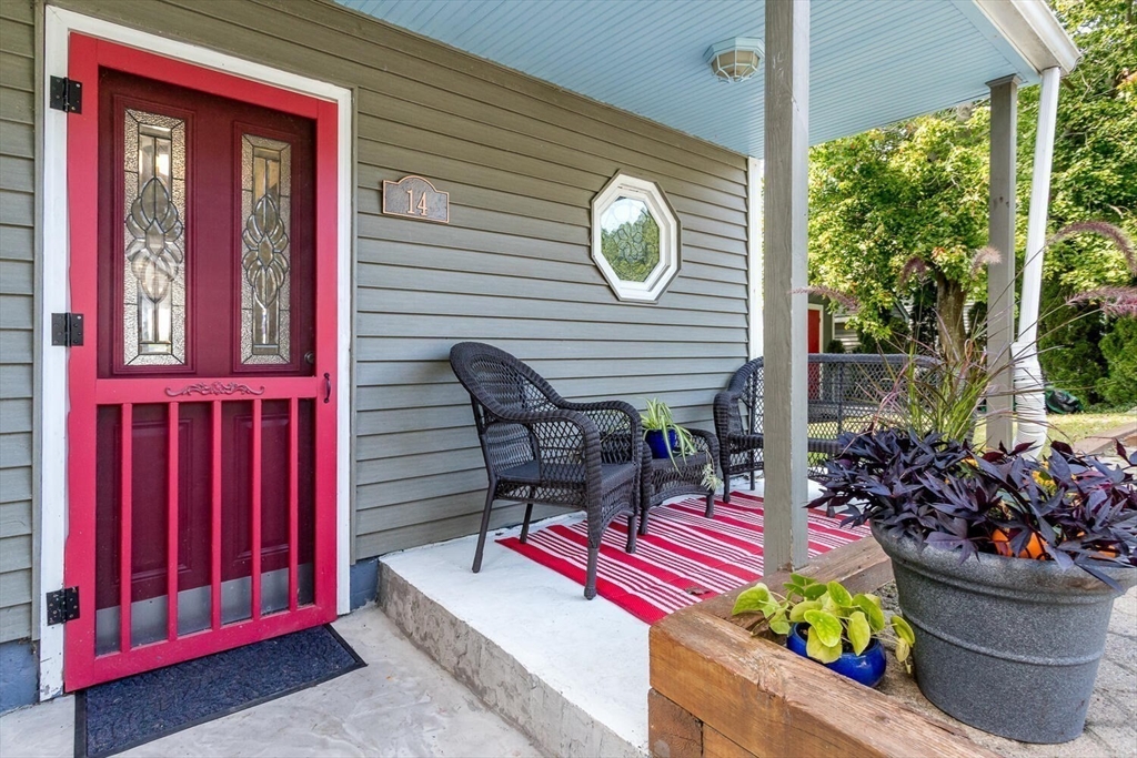 Norton, Massachusetts 02766, United States, 4 Bedrooms Bedrooms, ,3 BathroomsBathrooms,Residential,Active,216248