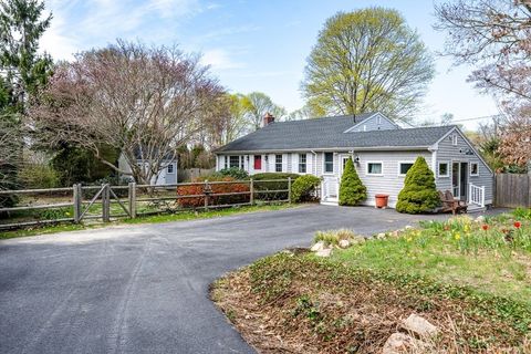 8 Elizabeth Rd Bourne MA 02559