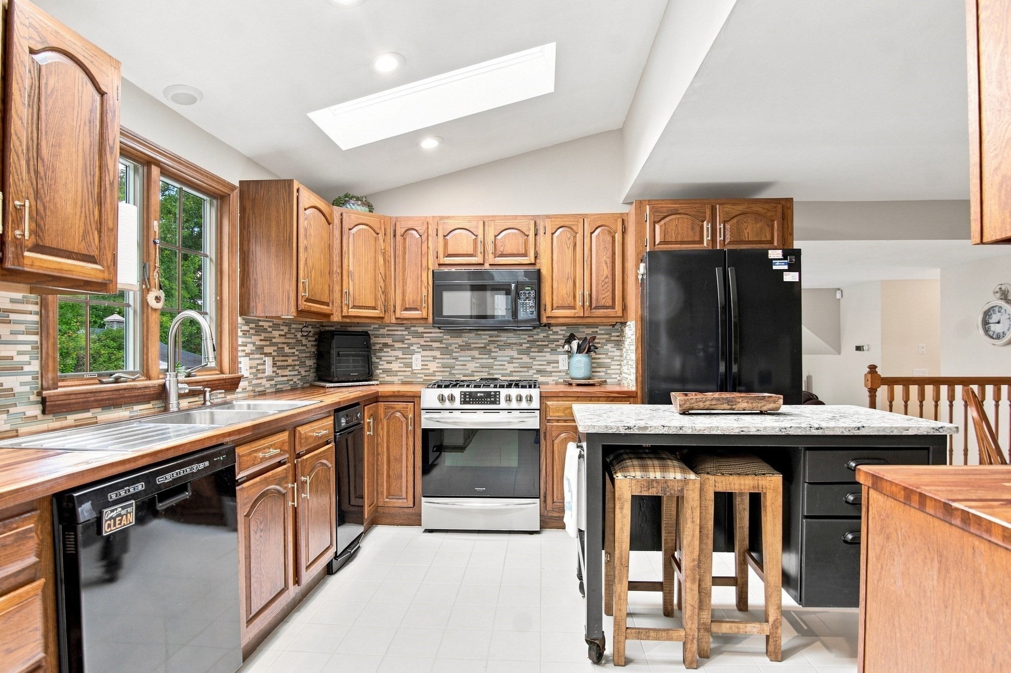 60 Valleyview Road, Bellingham, MA, 60 Valleyview Road, Bellingham, MA Photo #7