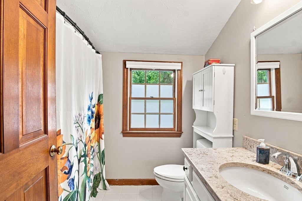 60 Valleyview Rd, Bellingham, MA Photo #23