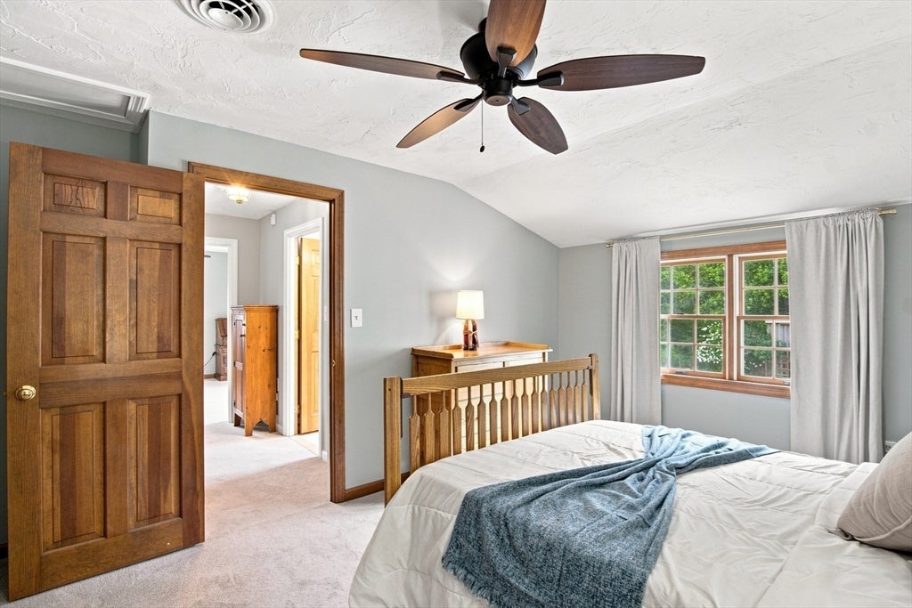 60 Valleyview Rd, Bellingham, MA Photo #24
