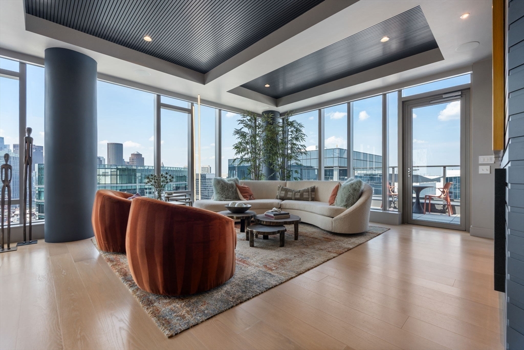 135 Seaport Blvd PH3C