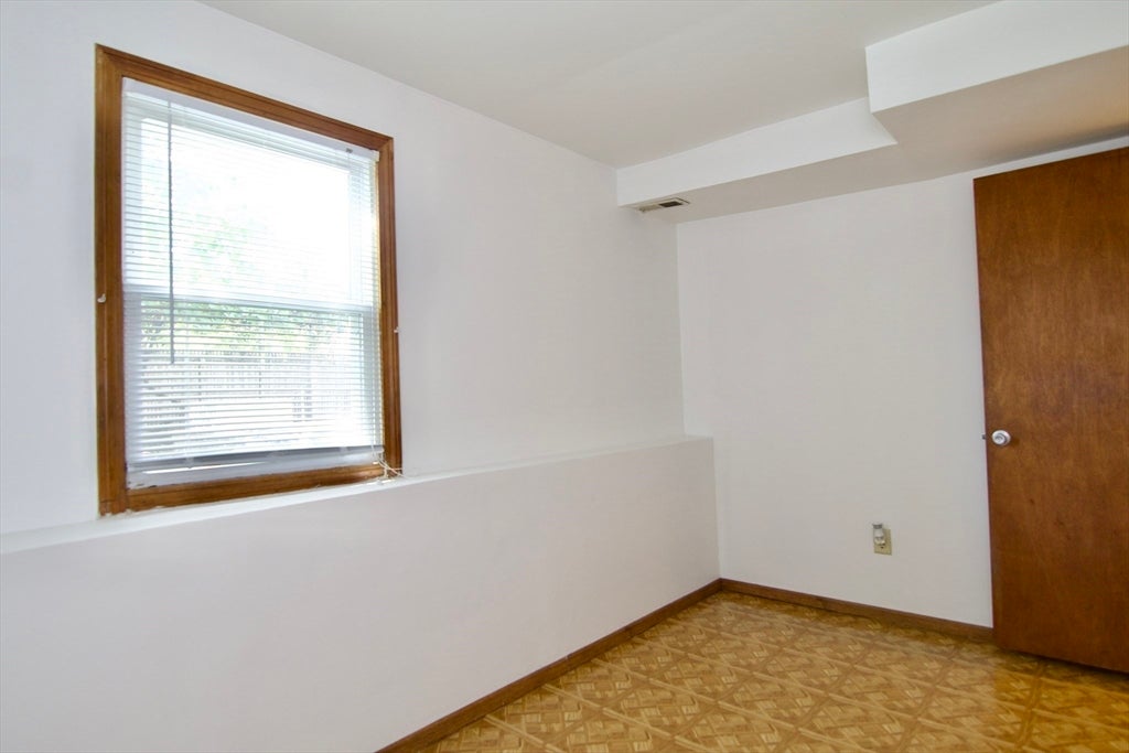 124 Mazarin ST, Springfield, MA, 124 Mazarin ST, Springfield, MA Photo #38