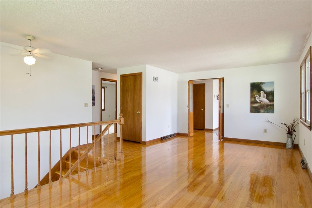 124 Mazarin ST, Springfield, MA, 124 Mazarin ST, Springfield, MA Photo #4