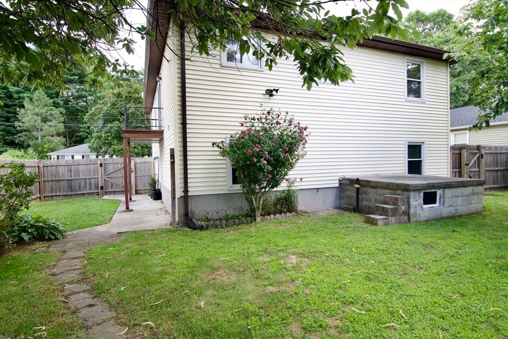 124 Mazarin ST, Springfield, MA, 124 Mazarin ST, Springfield, MA Photo #41