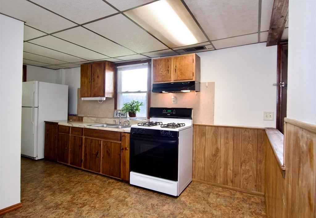 124 Mazarin ST, Springfield, MA, 124 Mazarin ST, Springfield, MA Photo #33