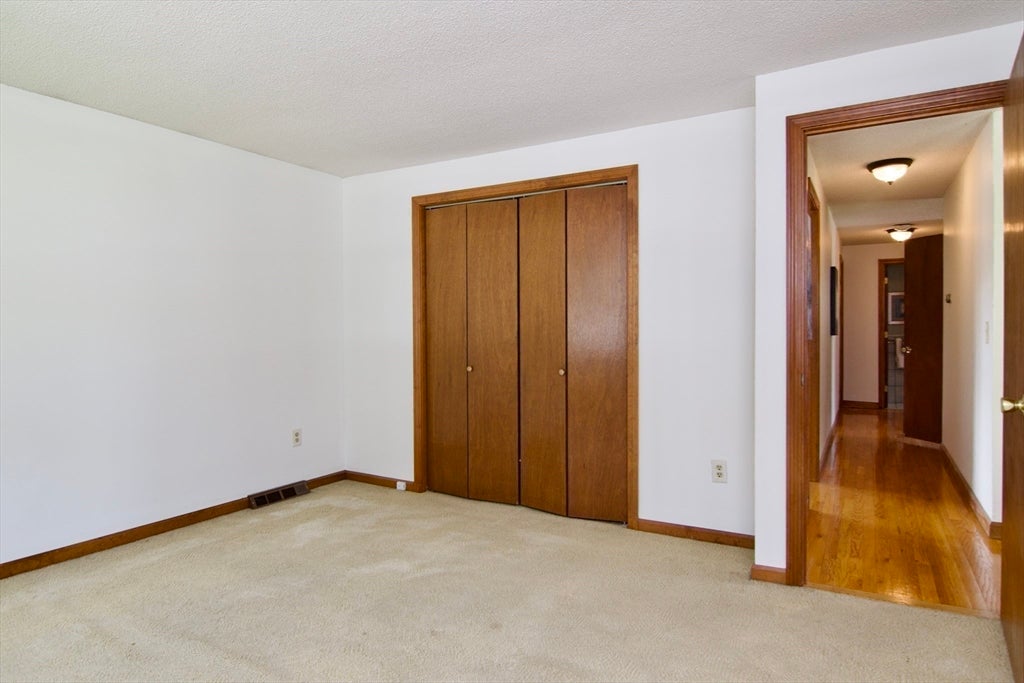 124 Mazarin ST, Springfield, MA, 124 Mazarin ST, Springfield, MA Photo #21